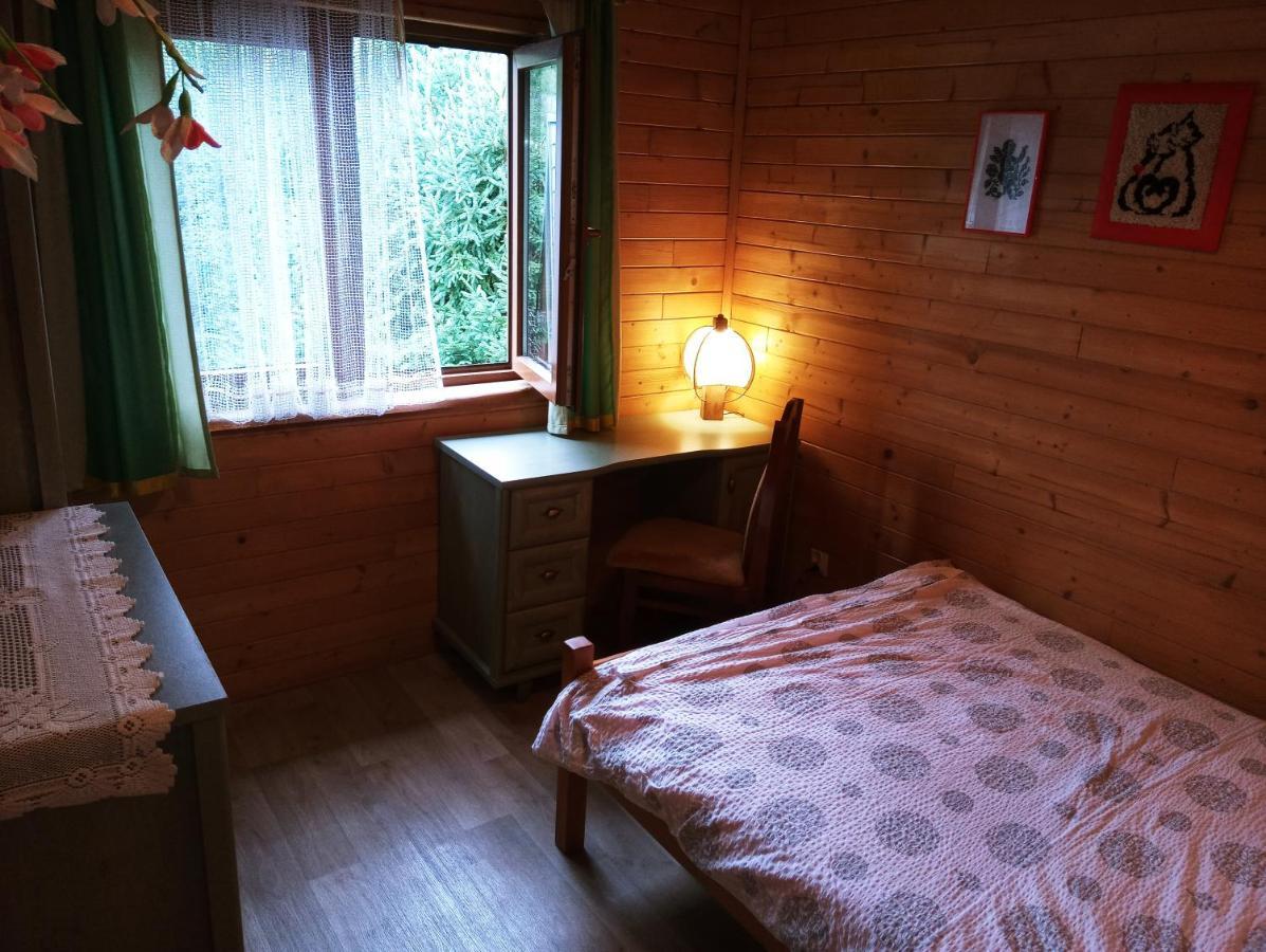 Cztery Pory Roku - Dom Villa Lutowiska Bagian luar foto